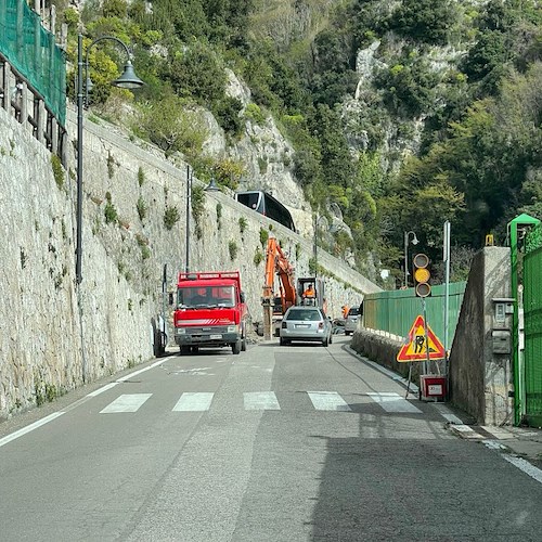 Lavori “in notturna” sull’Amalfitana, dal 2 maggio manutenzione su strada da Positano ad Amalfi 