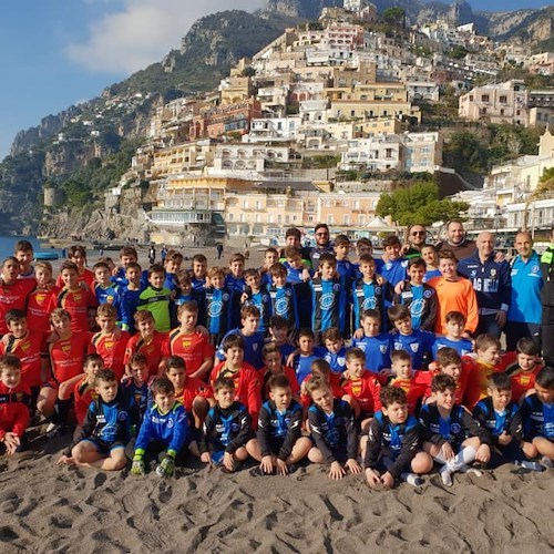 Le giovani promesse del calcio a Positano per una giornata all'insegna del divertimento e della spensieratezza