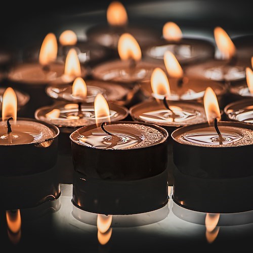 Candele<br />&copy; Ri_Ya Ri_Ya su Pixabay