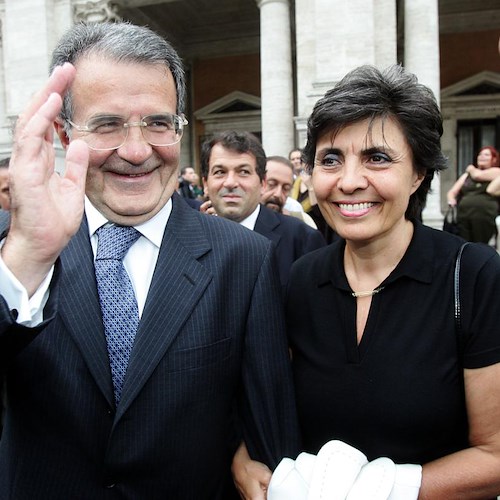 Lutto per Romano Prodi, è morta la moglie Flavia Franzoni