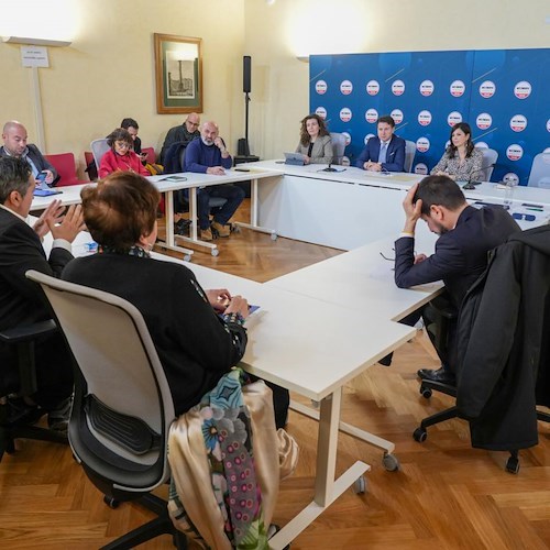 M5s, Conte: «La scuola pubblica è sotto attacco, Governo pensa ad un taglio di istituti scolastici»