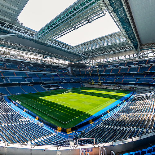 Madrid, Benzema lascia il Real. Il club: "È già una delle nostre leggende"