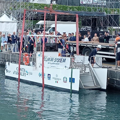 Maiori, al porto varata l’unità navale antinquinamento “Costa d’Amalfi”