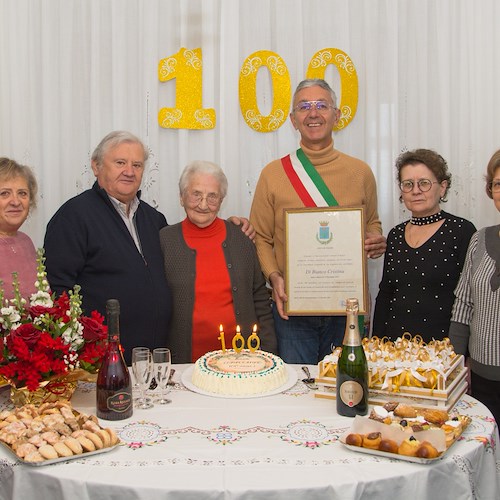 Maiori festeggia i 100 anni della signora Cristina Di Bianco