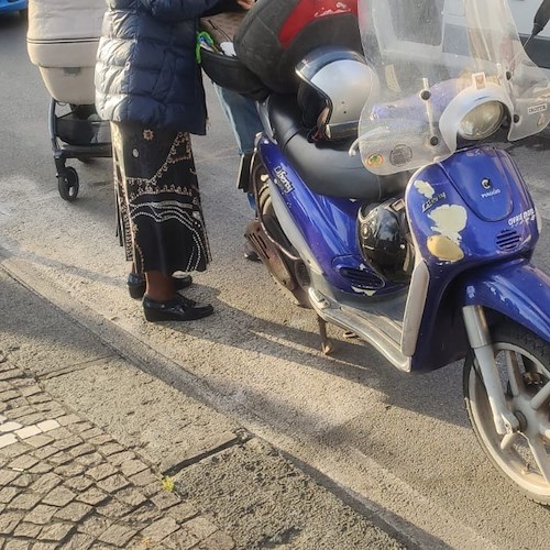 Maiori, investita da scooter sulle strisce pedonali: donna di Tramonti in ospedale 