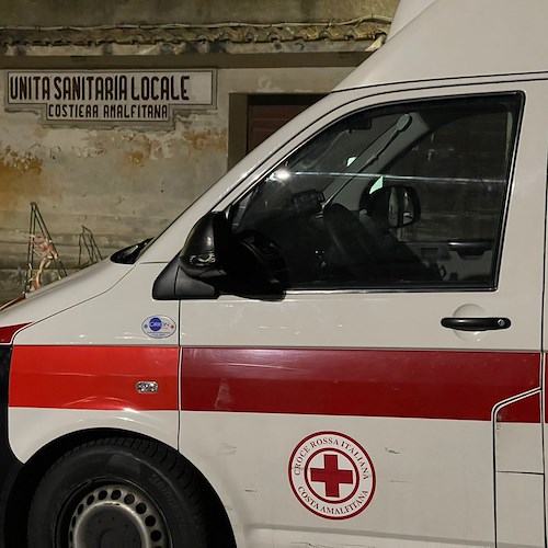 Maiori: mancano medico e infermiere, ambulanza del 118 fuori servizio /foto