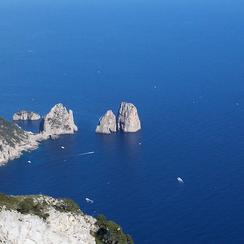 Malore fatale, 19enne annega nelle acque di Capri: era una giovane promessa del pugilato 