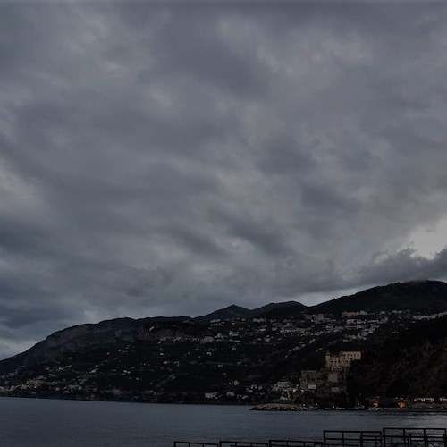 Maltempo, allerta meteo arancione sulla Costiera Amalfitana: raffiche di vento e dissesto idrogeologico "diffuso"