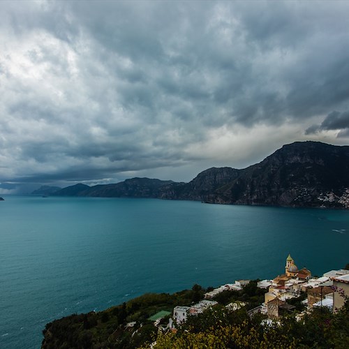 Maltempo in Costa d'Amalfi: prorogata allerta meteo gialla per forti venti e mare agitato