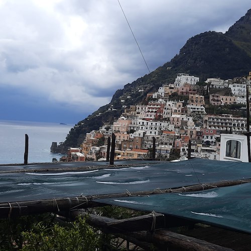 Maltempo in Costiera Amalfitana: Vigilia di Pasqua con grandine a Positano /foto
