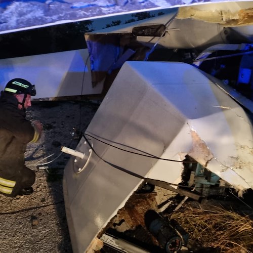 Maltempo, tragedia sfiorata a Campagna: crolla pala eolica di 40 metri 