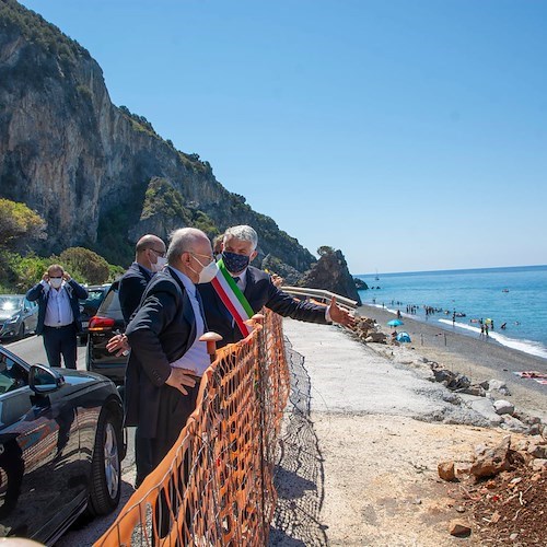 Marina di Camerota, polemiche su interventi al costone della "Cala del Cefalo". Mari interroga il ministero della Giustizia