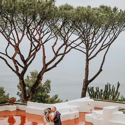 Matrimonio da sogno in Italia per Dani Goldstein e Alan Waldman, dalla Sicilia alla Costa d'Amalfi con un Super Yacht /Foto Gallery