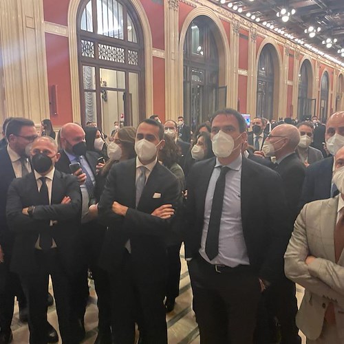 "Mattarella Bis": la reazione degli italiani sui social ai post dei politici