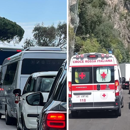 Mattinata di disagi in Costa d'Amalfi, ambulanza bloccata nel traffico sulla SS163 Amalfitana