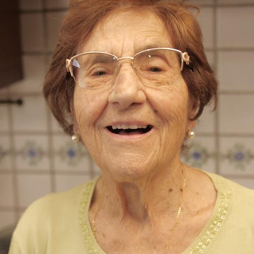 È morta Nonna Rosetta di "Casa Surace", la nonnina più famosa del web aveva 89 anni