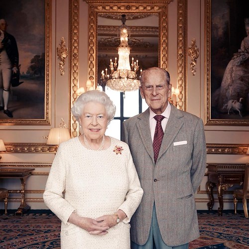 È morto il Principe Filippo, l'annuncio della "Royal Family": «Sua altezza reale si è spenta serenamente al castello di Windsor»