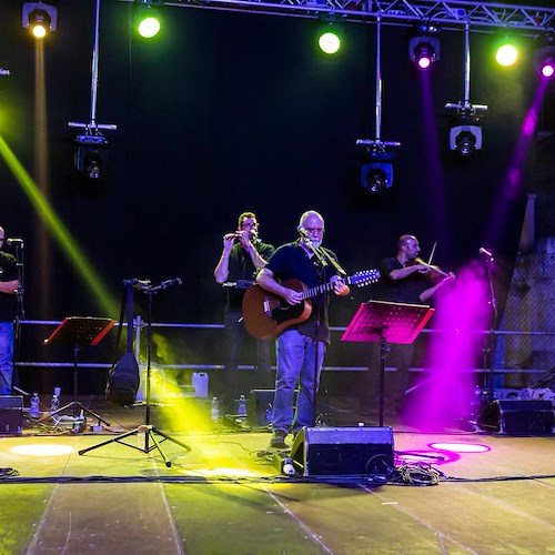 Musica, il gruppo "Briganti di Terra d'Otranto" in scena a Sorrento 