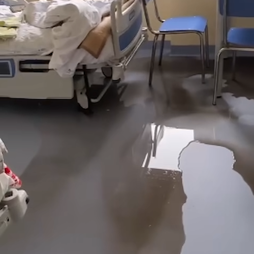 Napoli, allagamenti e riscaldamenti non funzionanti all'ospedale Cardarelli: la denuncia di un paziente 