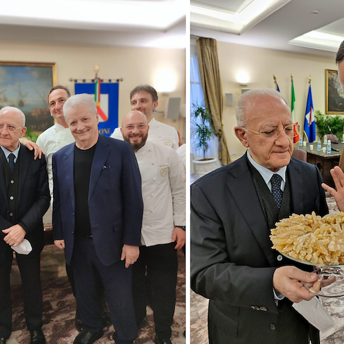 Napoli, De Luca e il debole per le scorzette di limone amalfitano della Pasticceria Pansa 
