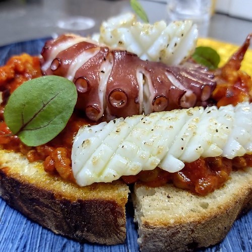 Napoli: ecco la “bolognese sbagliata” con polpo e calamaro, l’ultima trovata di Innovative