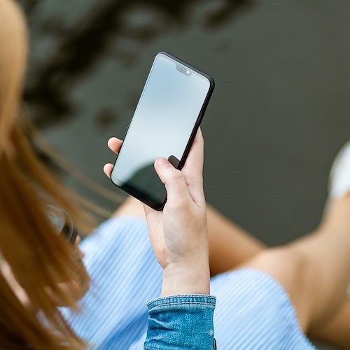 Napoli, influencer evasore totale: guadagnava in nero e percepiva il Reddito di cittadinanza