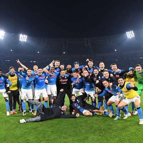 Napoli, "manita" storica alla Juventus: la squadra di Spalletti a +10 sui bianconeri 