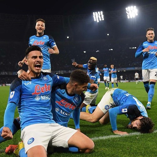 Napoli, "manita" storica alla Juventus: la squadra di Spalletti a +10 sui bianconeri 