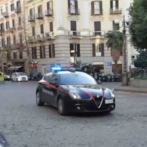 Napoli, truffe assicurative simulando falsi incidenti stradali: coinvolti anche avvocati e medici 