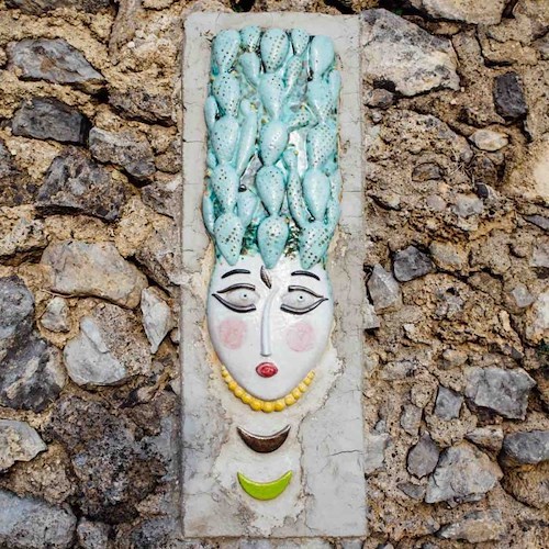 “NaturArte”: Praiano museo a cielo aperto grazie agli artisti della ceramica