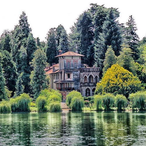 Naufragio Lago Maggiore, a bordo erano quasi tutti 007