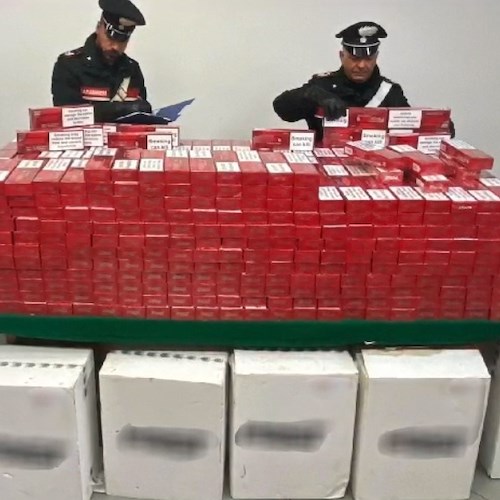 Nave proveniente dall'Ucraina carica di mais e sigarette di contrabbando<br />&copy; Carabinieri Napoli