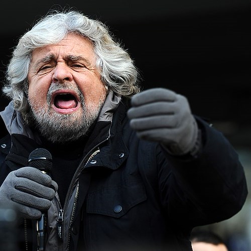 No di Grillo al terzo mandato per i 5S, Bonafede uno degli esclusi: "Mai avuto poltrone comode"