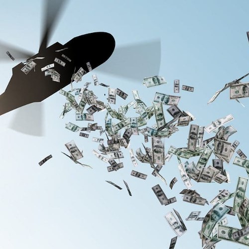 «Non aspetti l’Europa, consideri Helicopter Money»: receptionist della Costa d’Amalfi scrive al Premier