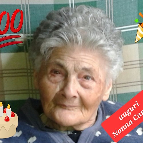 Nonna Lina raggiunge il traguardo di 100 anni, festa a Roccapiemonte 