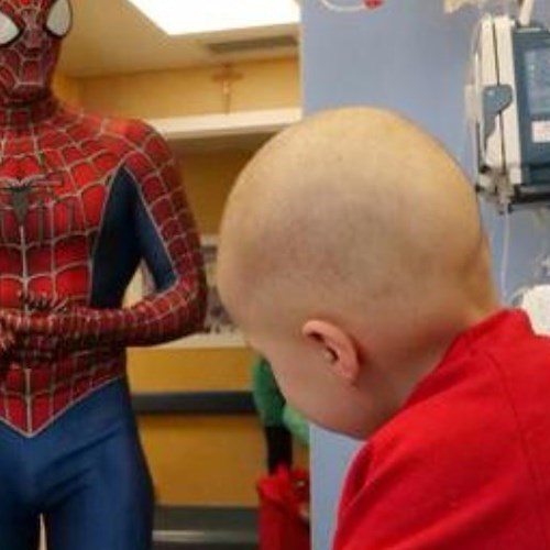 Nora non ce l'ha fatta: addio alla bimba genovese affetta dal sarcoma di Ewing. Oggi i funerali 