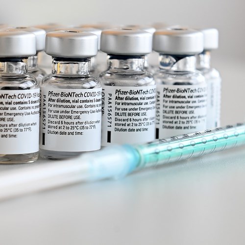 Norvegia 23 decessi sospetti dopo il vaccino, il Ministro della Salute spiega cosa è accaduto
