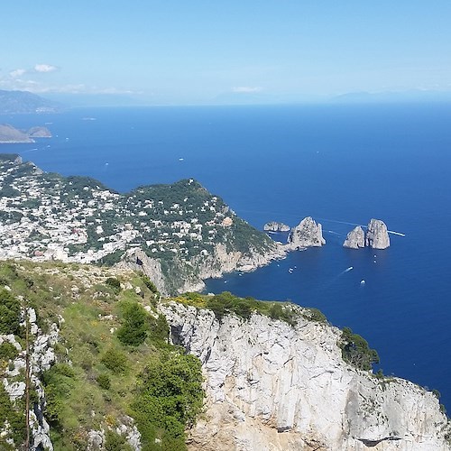 Capri<br />&copy; lleahllynn su Pixabay