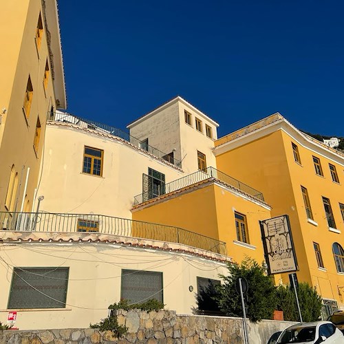 Ospedale Costa d'Amalfi, De Luca ai Sindaci: «Presto ritorno del cardiologo h 24 e potenziamento personale»