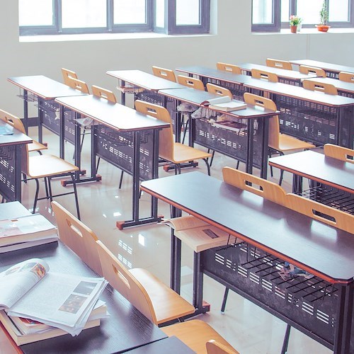 Padova, abusi su bimbo autistico in scuola elementare: maestra incastrata dalle telecamere