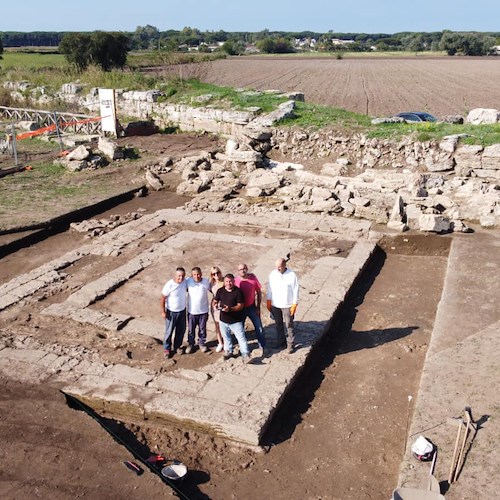 Paestum, agli scavi nel parco archeologico emergono reperti eccezionali. D'Angelo: «Si riscrive la storia»
