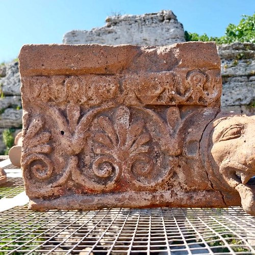 Paestum, agli scavi nel parco archeologico emergono reperti eccezionali. D'Angelo: «Si riscrive la storia»