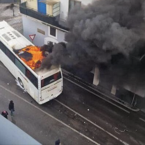 Pagani, folle attacco al bus dei tifosi della Casertana