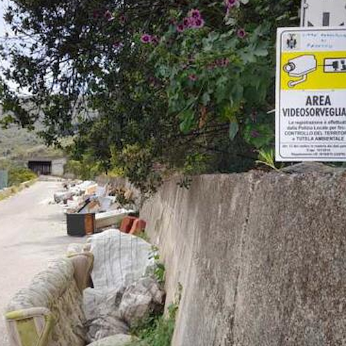 Palermo, discarica a cielo aperto sulla strada per raggiungere il luogo della strage di Ciaculli 