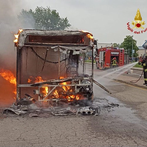Autobus in fiamme a Correggio<br />&copy; Vigili del fuoco