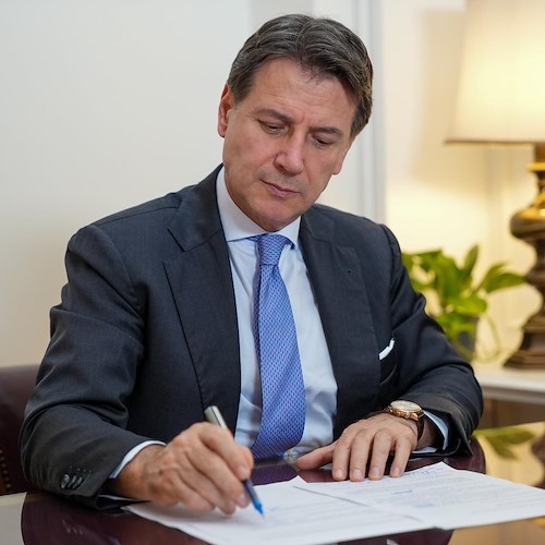 Giuseppe Conte<br />&copy; pagina FB Giuseppe Conte