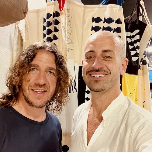 Per Carles Puyol shopping ad Amalfi, l'ex capitano del Barcellona fa tappa da JP Boutique