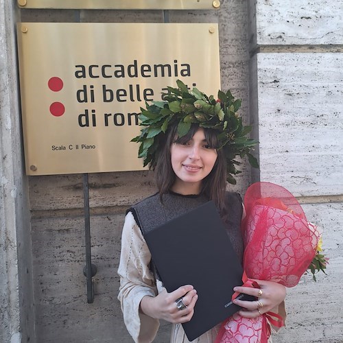 Per Carmela Cinque di Positano laurea da 110 e lode in Culture e Tecnologie della Moda