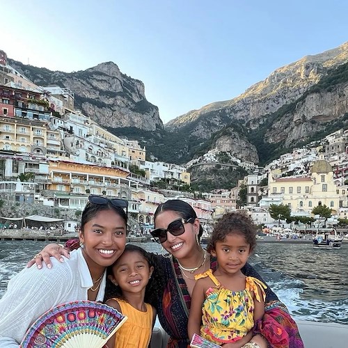 Per la famiglia Bryant breve vacanza a Capri, immancabili le tappe ad Amalfi e Positano 