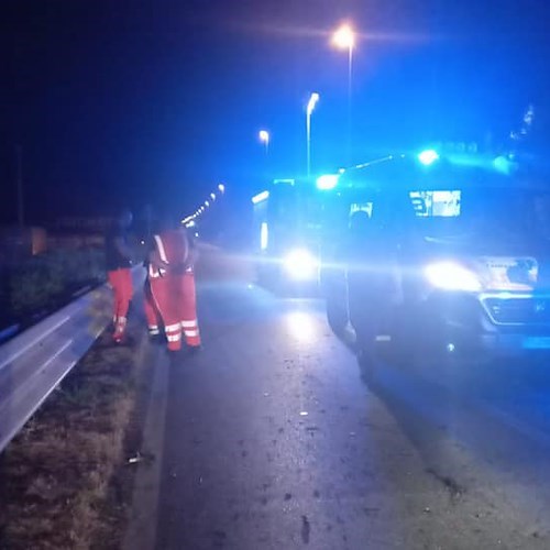 Perde controllo dell'auto e finisce contro muro, morto 24enne a Bellizzi